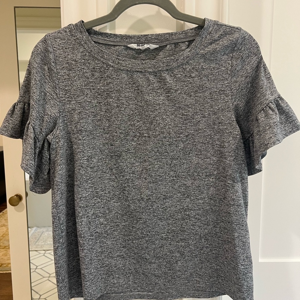 BB Dakota Gray Flutter Sleeve Ruffled Tee